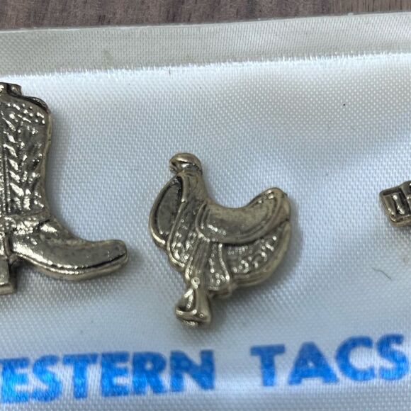 Vintage Gold Tone Western Tacs Hats Collars Ties Lapels - Picture 3 of 8